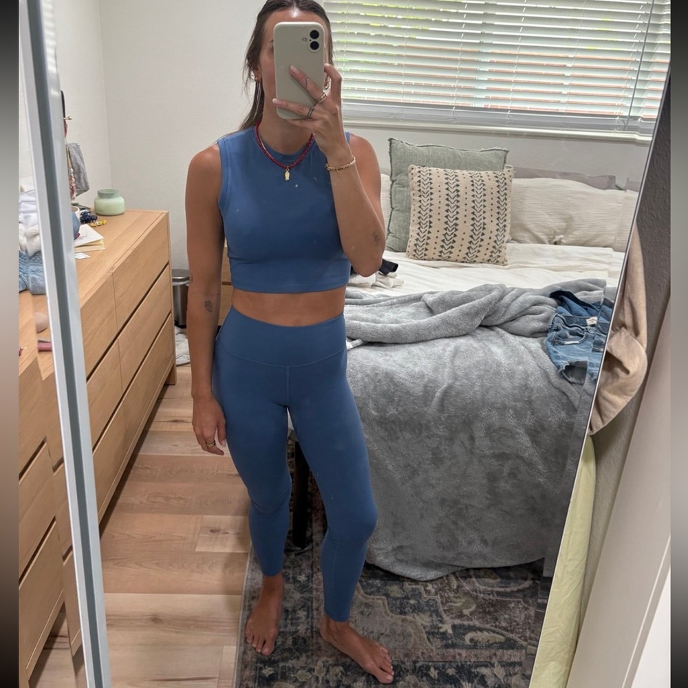 WeWoreWhat Women's Deep Blue Leggings and Crop Top